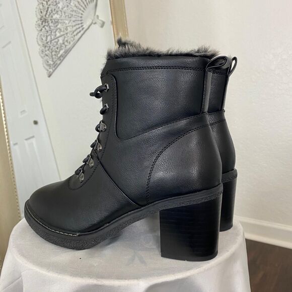 Cloudwalkers Chunky Black Gray Faux Fur Lace Up Heeled Ankle Boots US 10 NWOB - Picture 2 of 8